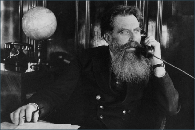 Виртуальная выставка к 135-летию со дня рождения Отто Юльевича Шмидта (1891–1956)