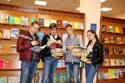 Павлова Мария, Маркевич Сергей, Горохов Кирилл, Захаров Захар, Ипатов Иван,  РТВ14-92 (1 курс): «Красивое, комфортное, современное здание».
Фотограф(ы): Н. Ю. Машутина