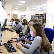 Обслуживание читателей в читальных залах и на абонементе (период covid-19)
Фотограф(ы): Н. Ю. Машутина