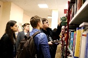 Выдача учебной литературы первокурсникам 2019г.
Фотограф(ы): Н. Ю. Машутина
