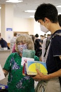 Выдача учебной литературы первокурсникам 2021г.
Фотограф(ы): Н. Ю. Машутина