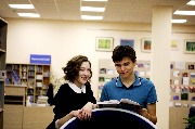 Обслуживание читателей в читальных залах и на абонементе
Фотограф(ы): Н. Ю. Машутина