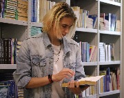 Обслуживание читателей в читальных залах и на абонементе
Фотограф(ы): Н. Ю. Машутина