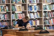 Обслуживание читателей в читальных залах и на абонементе
Фотограф(ы): Н. Ю. Машутина